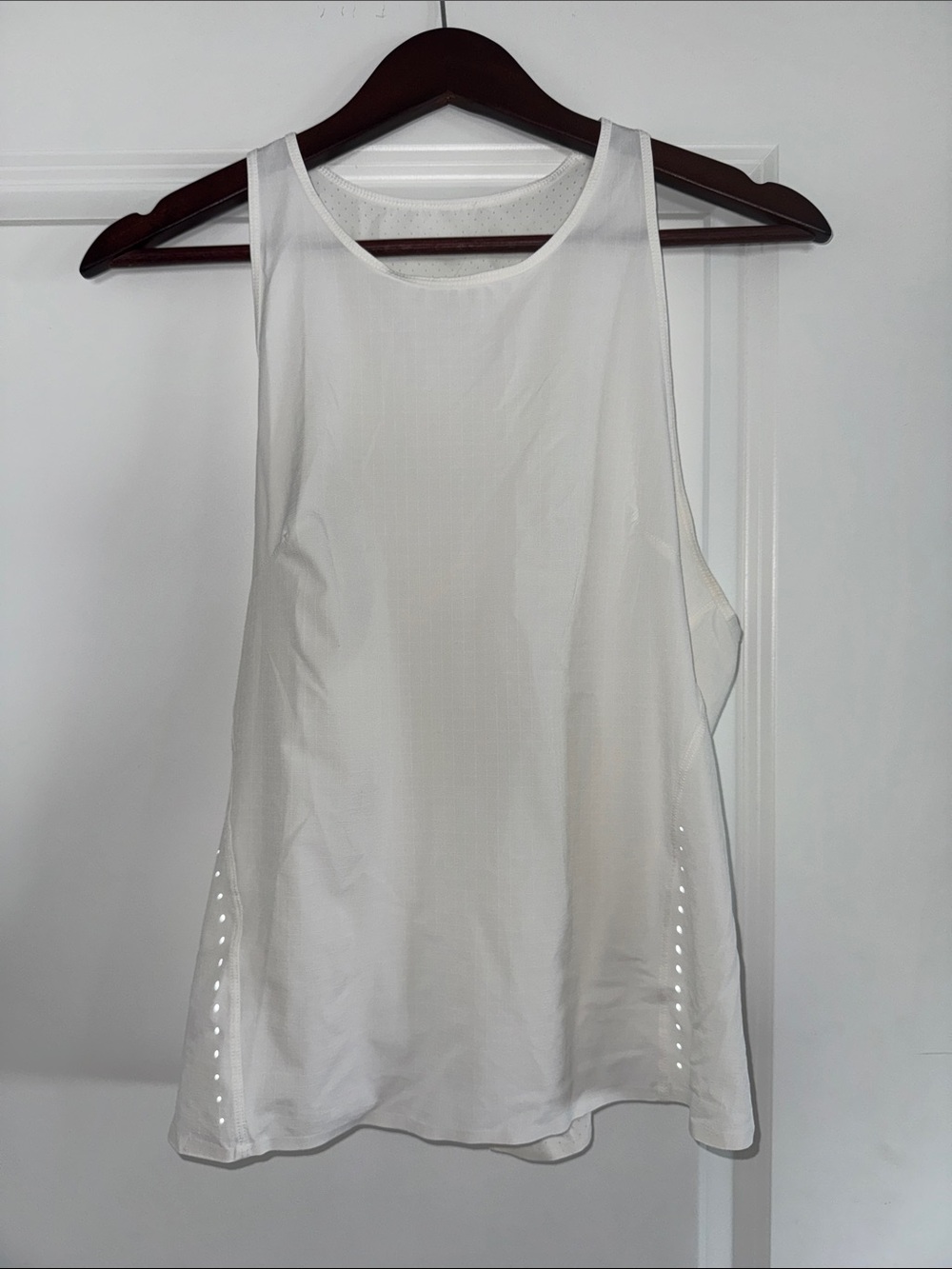 lululemon athletica White Women's Athletic Tank Top Running Tank